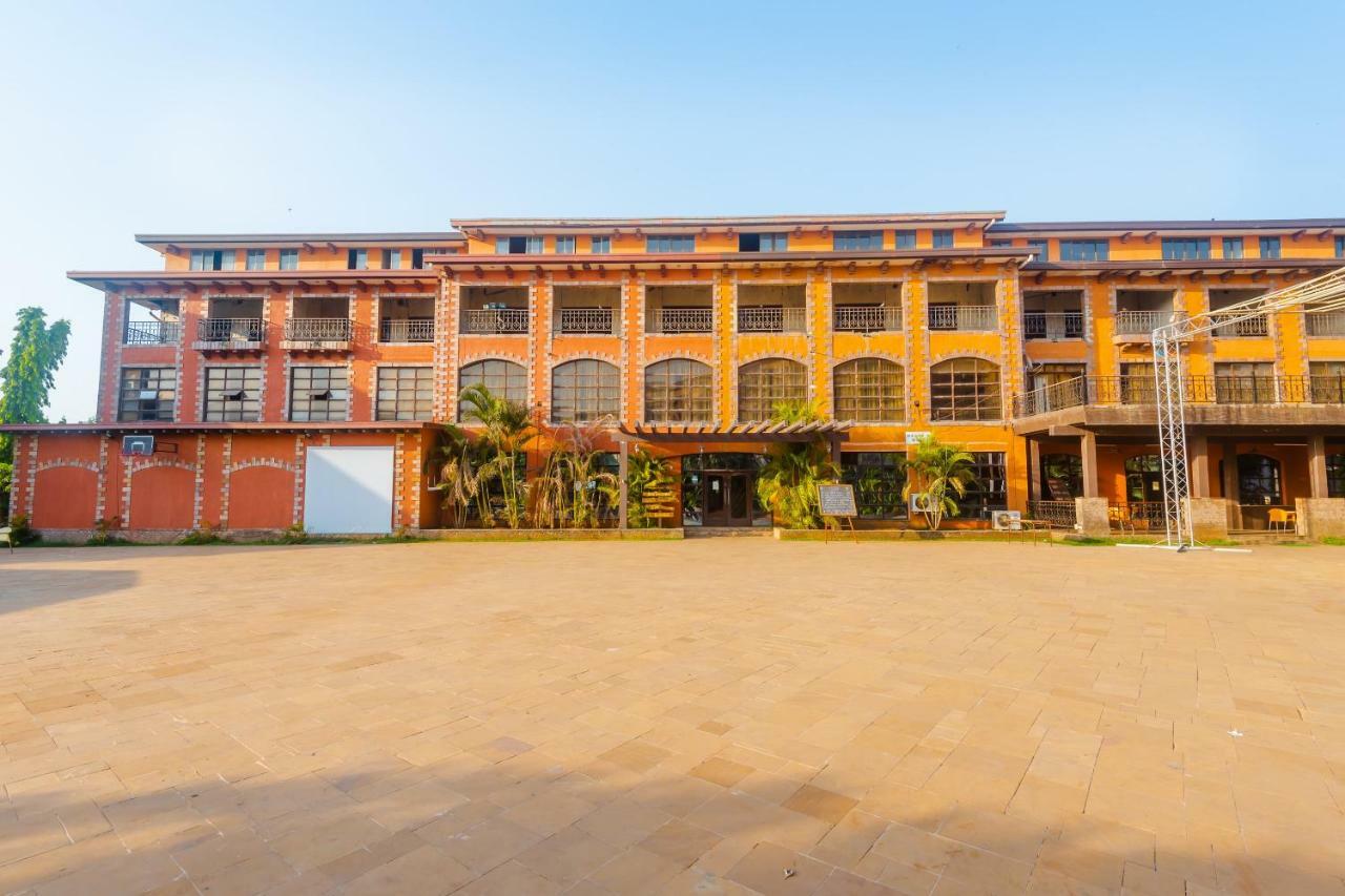 Capital O 35403 Discover Resorts Neral Exterior foto
